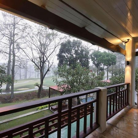 Taman Dayu Golf Club And Resort Prigen Kültér fotó